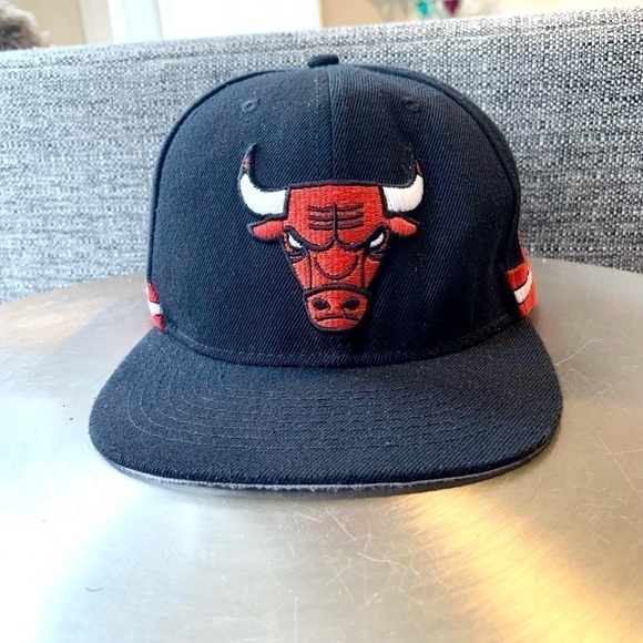 𝅺Mitchell & Ness Chicago Bulls snapback baseball hat hardwood classics nba cap - Picture 2 of 7